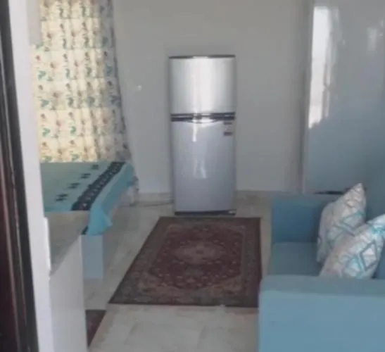 Studio Apartment *